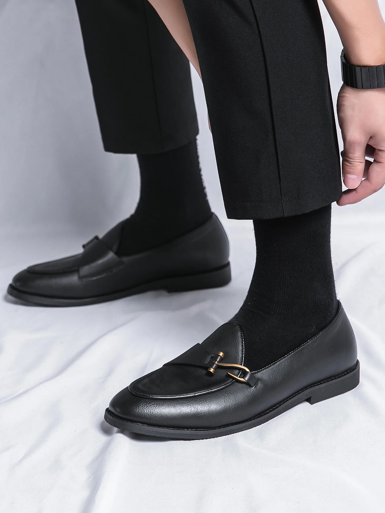 Grvty Luxe Buckle Slip-On Loafers